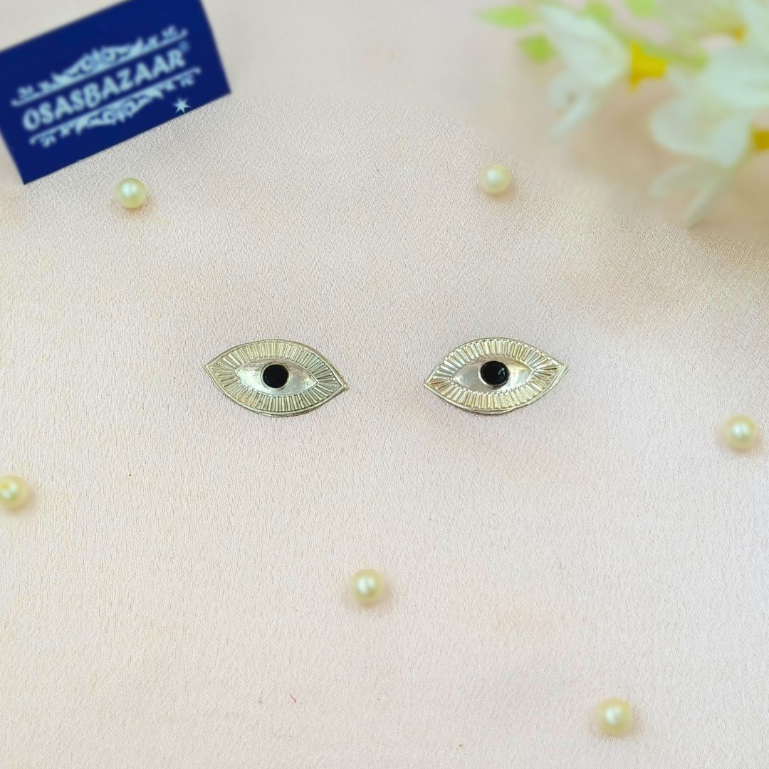 Pure Silver Eyes Image Angle 1