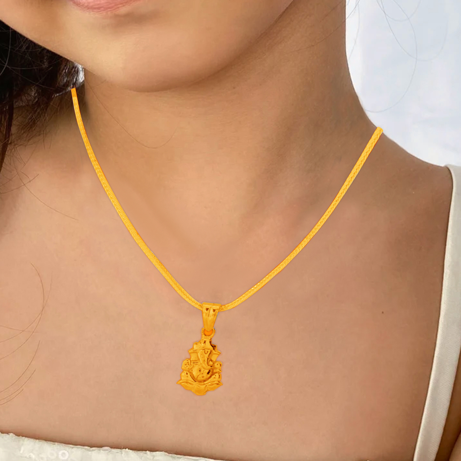 OSSPGNWCS Ganeshji with chain Girl Wearing in Silver by Taarose