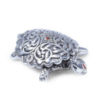Tortoise with Plate in silver by Osasbazaar - Angle Image